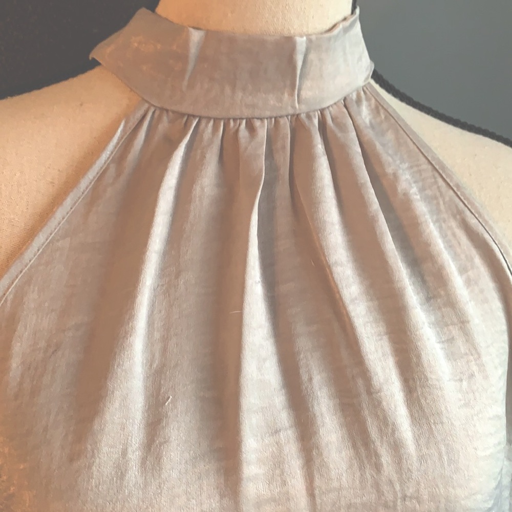 ❌DONATED❌Silver Gray Sleeveless High Neck Flowy Tunic Top - Picture 8 of 11